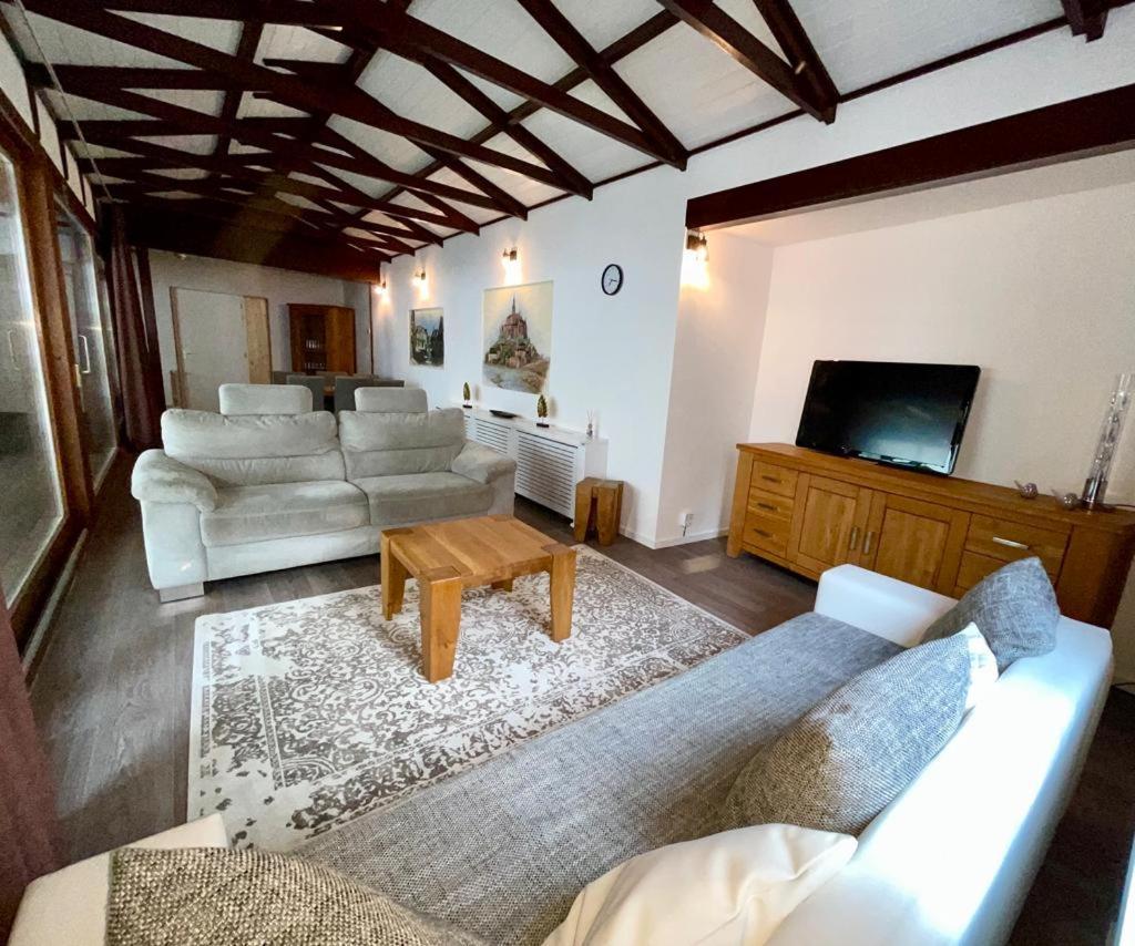 Beejmig Villa Arcen Luaran gambar